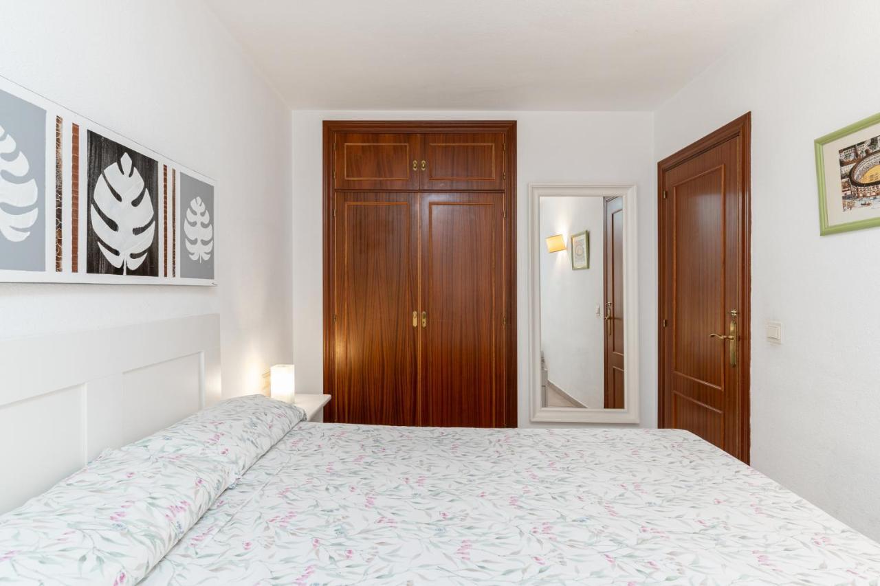 Lovely Apartment Next To The Beach Torremolinos Eksteriør billede